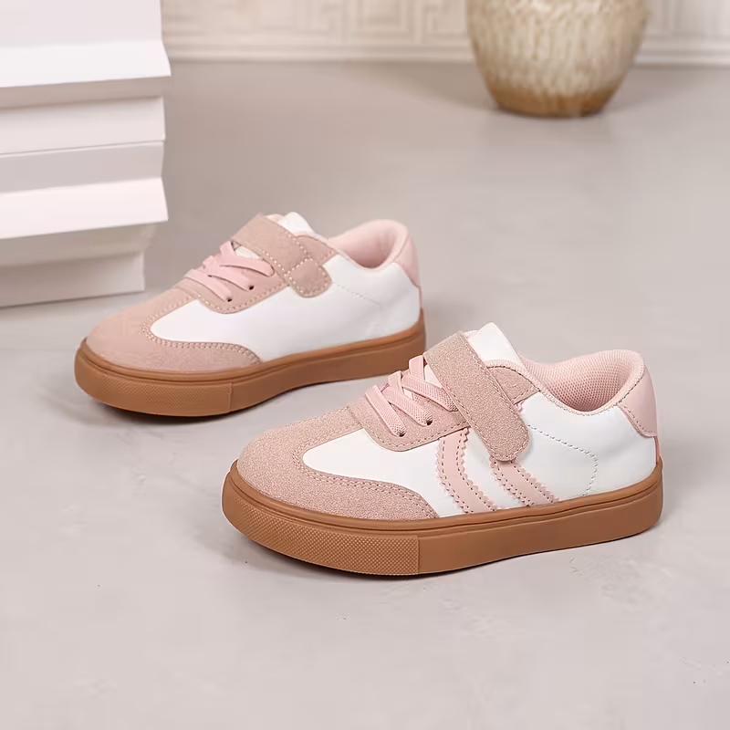 Tennis casuales con cierre de velcro